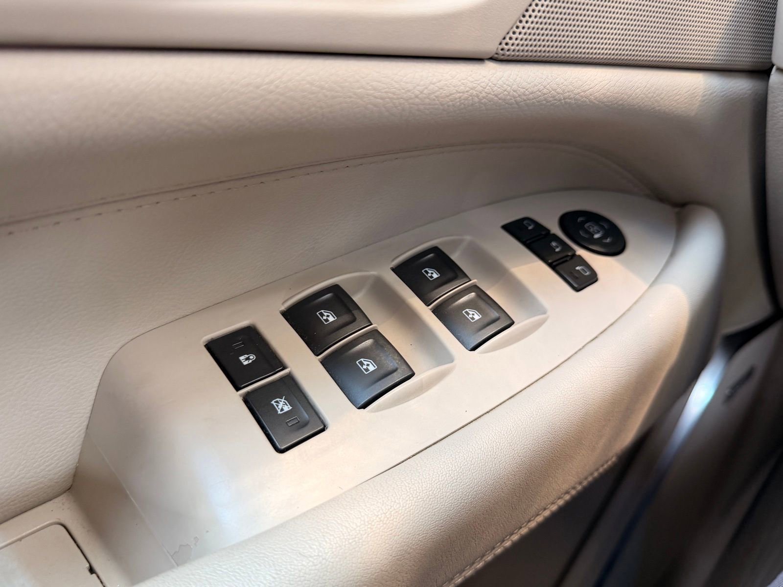 Used 2019 Cadillac Escalade Premium Luxury image 22