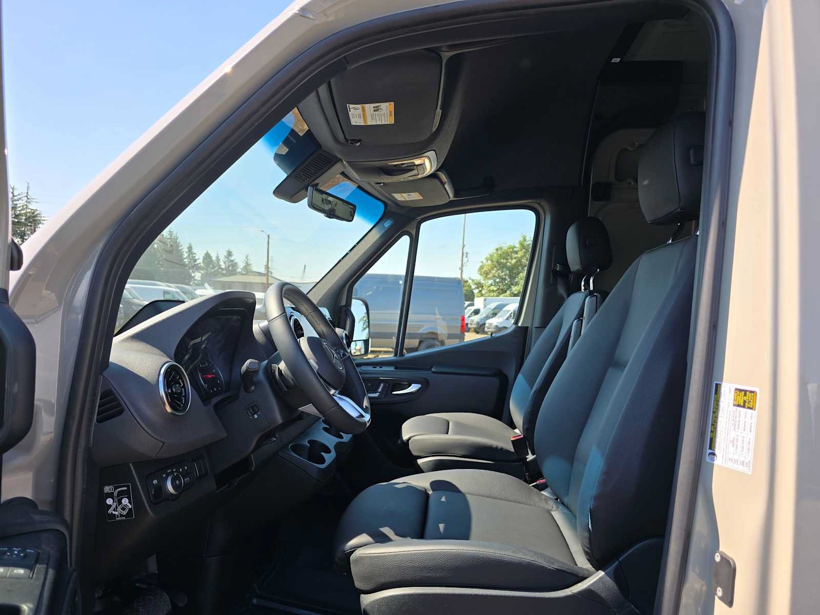 Used 2026 Mercedes-Benz Sprinter 2500 image 21