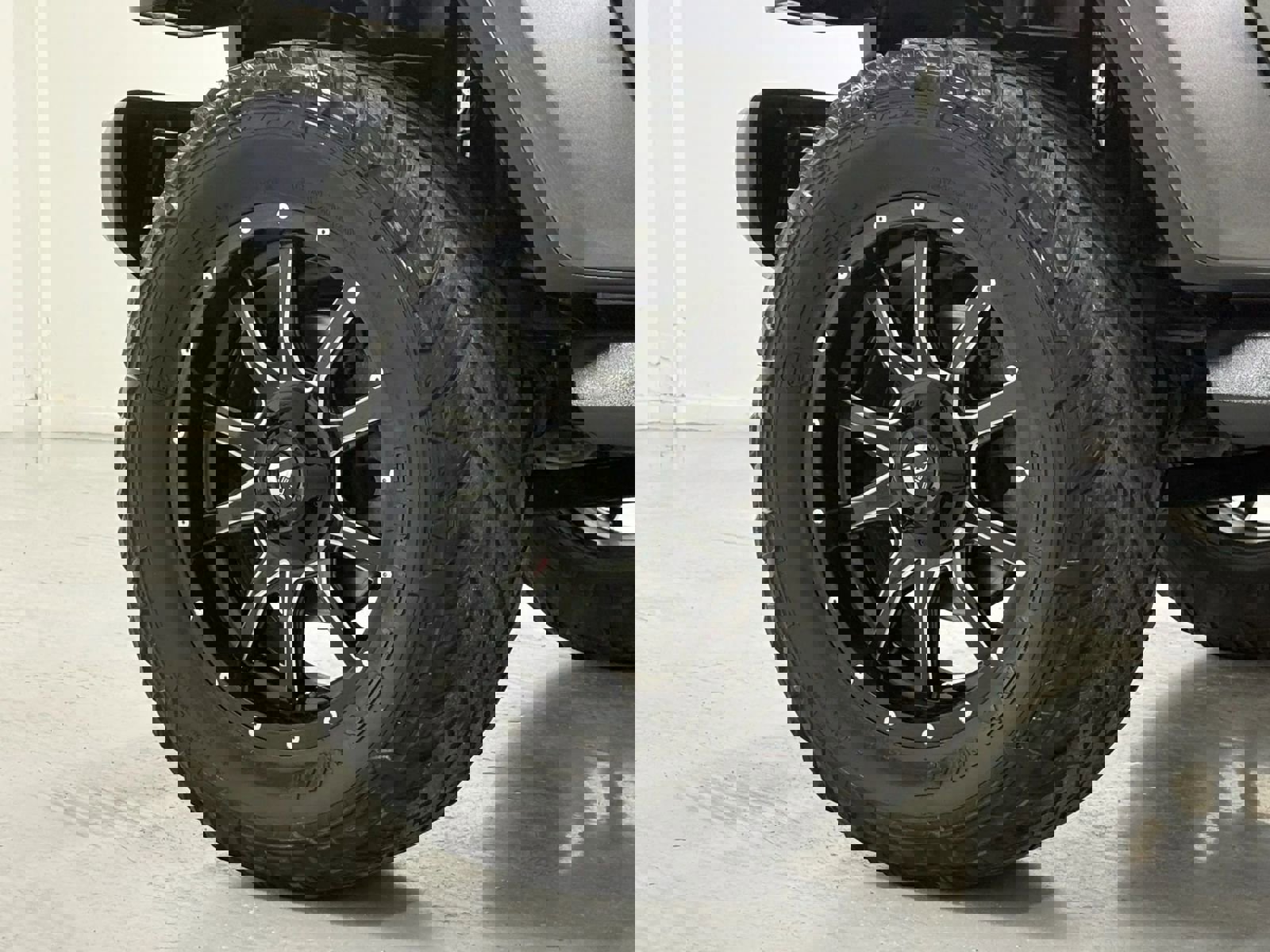 Used 2019 Jeep Wrangler Unlimited Sahara image 44