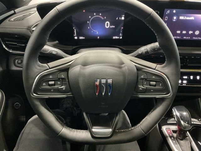 Used 2024 Buick Envista Avenir image 13