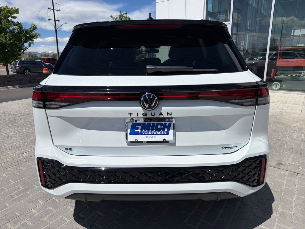 Certified 2025 Volkswagen Tiguan SE R-Line AWD/4WD image 5
