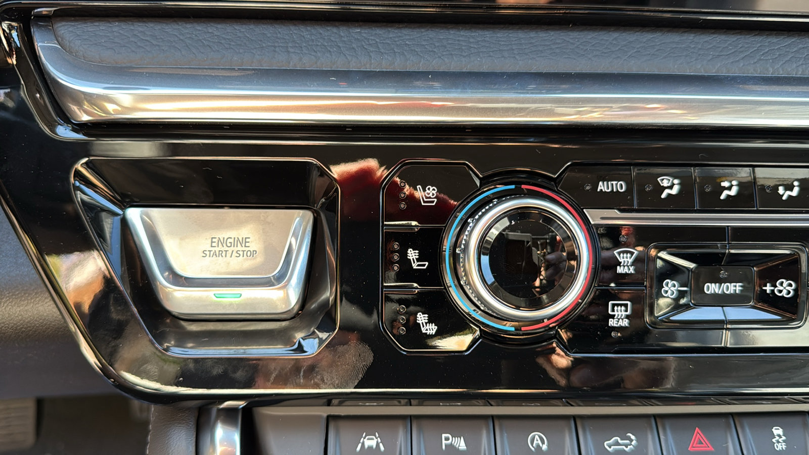 New 2026 GMC Sierra 1500 Denali w/ Denali Reserve Package image 16