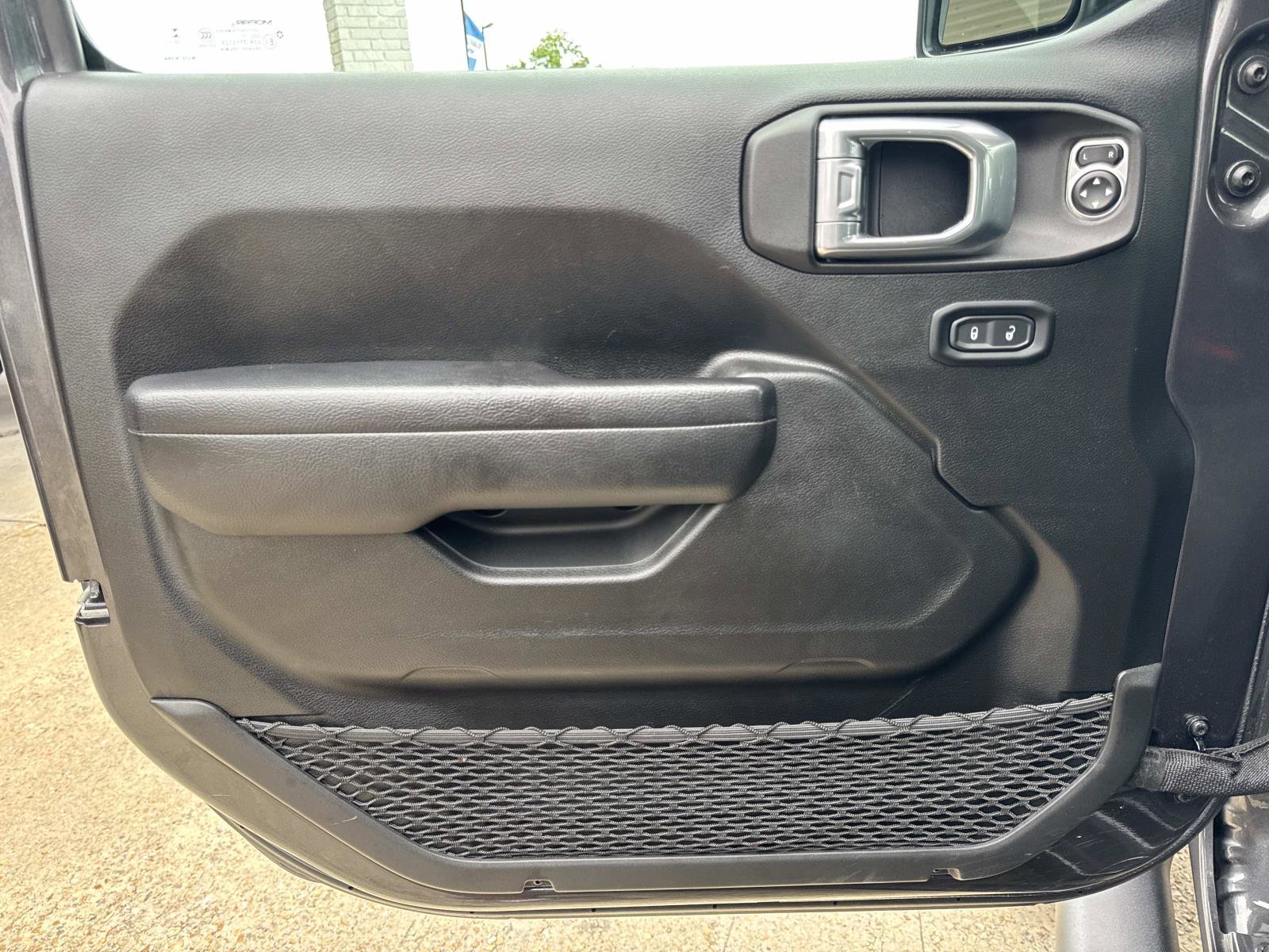 Used 2024 Jeep Wrangler Unlimited Sport AWD/4WD image 18
