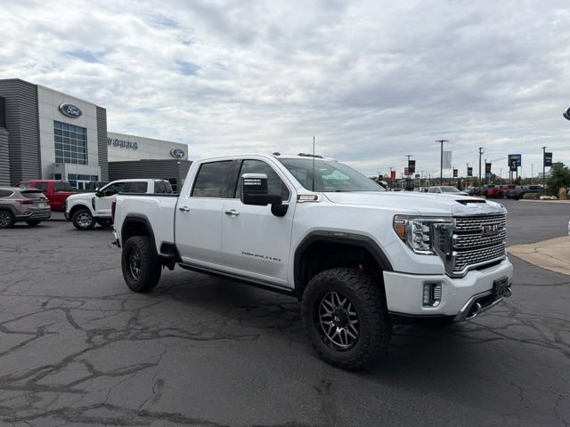Used 2021 GMC Sierra 3500 Denali w/ Denali Ultimate Package AWD/4WD image 2
