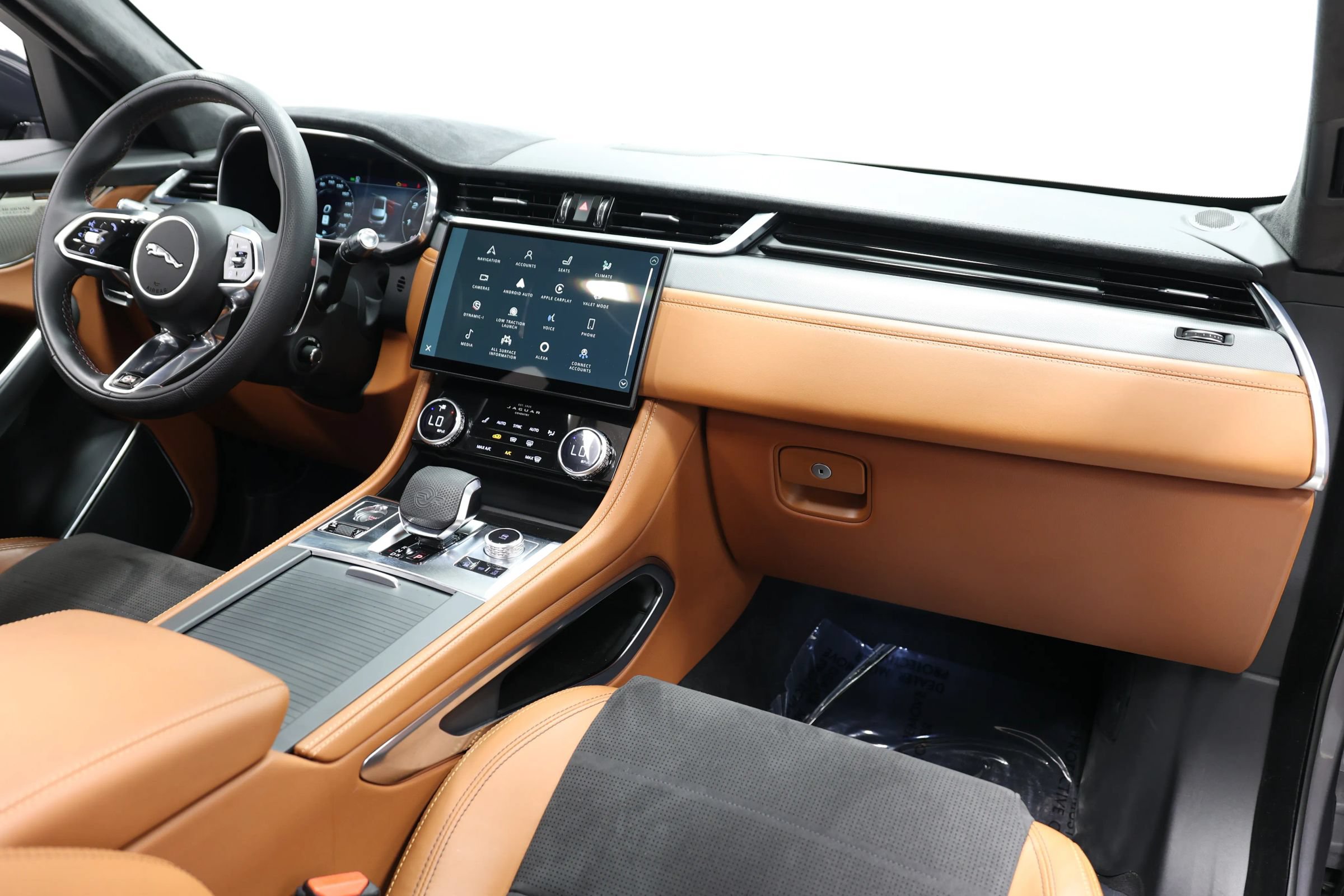 Used 2022 Jaguar F-PACE SVR AWD/4WD image 91