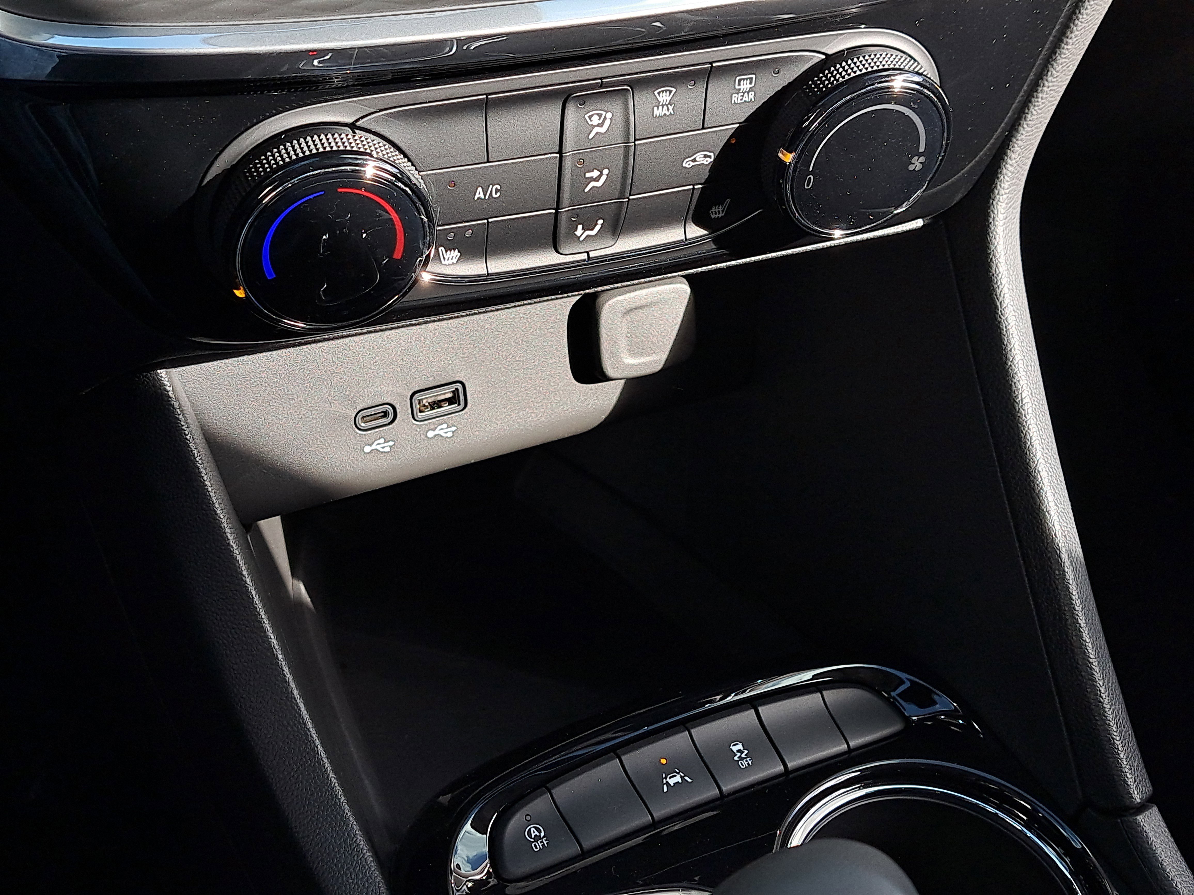 New 2026 Buick Encore GX Sport Touring w/ Comfort Package image 30