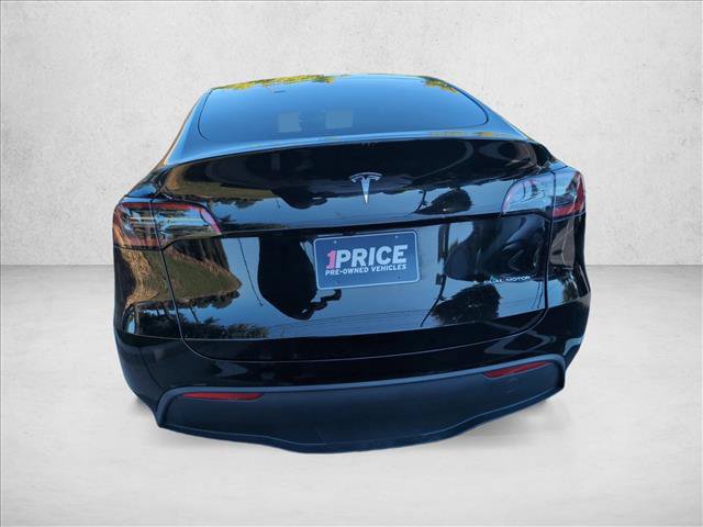 Used 2024 Tesla Model Y Long Range AWD/4WD image 4