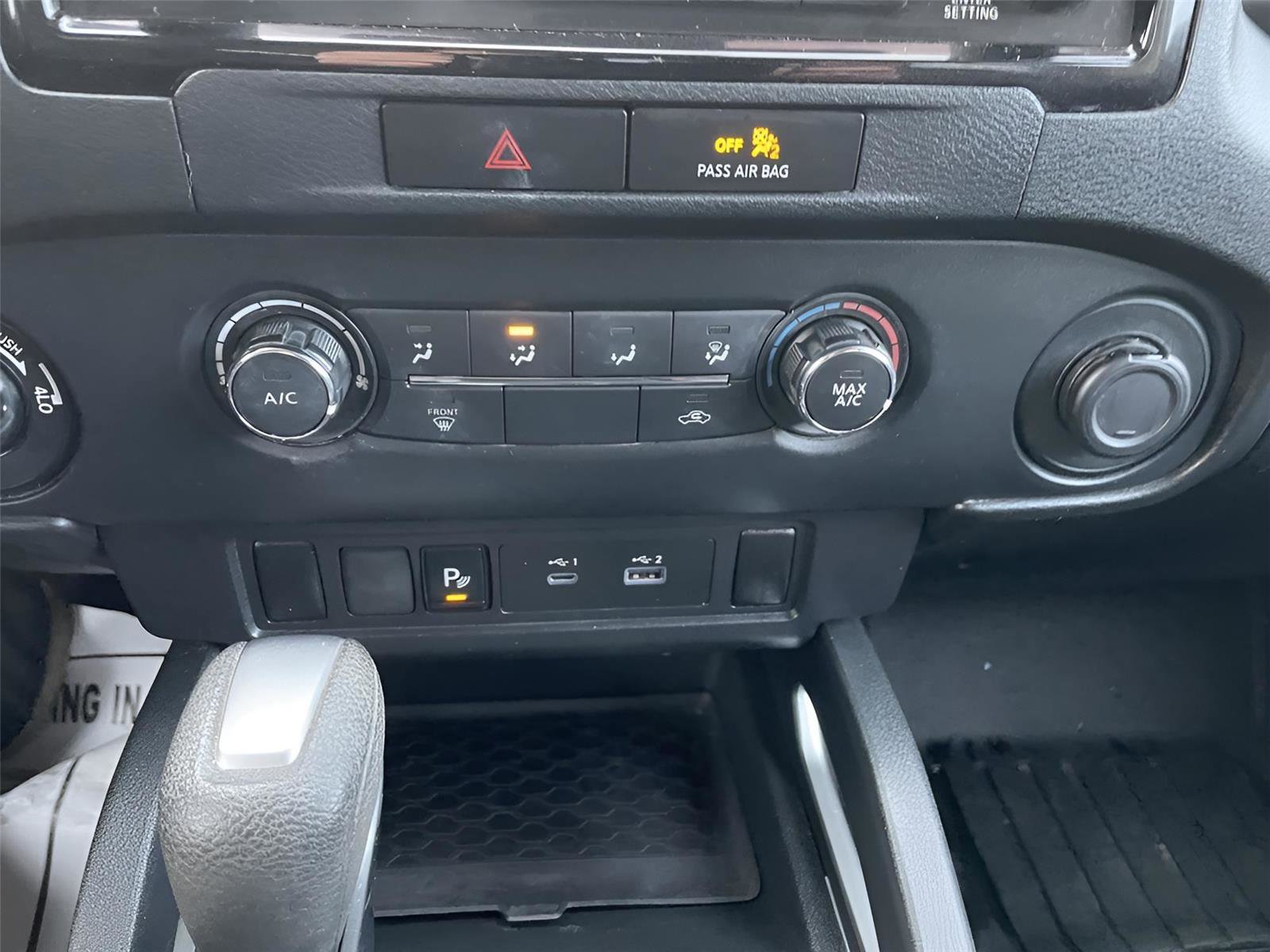 Used 2022 Nissan Frontier SV w/ Technology Package image 28