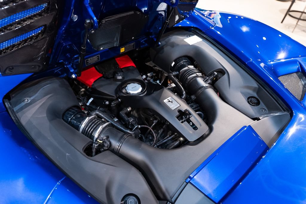 Certified 2021 Ferrari F8 Tributo RWD image 21