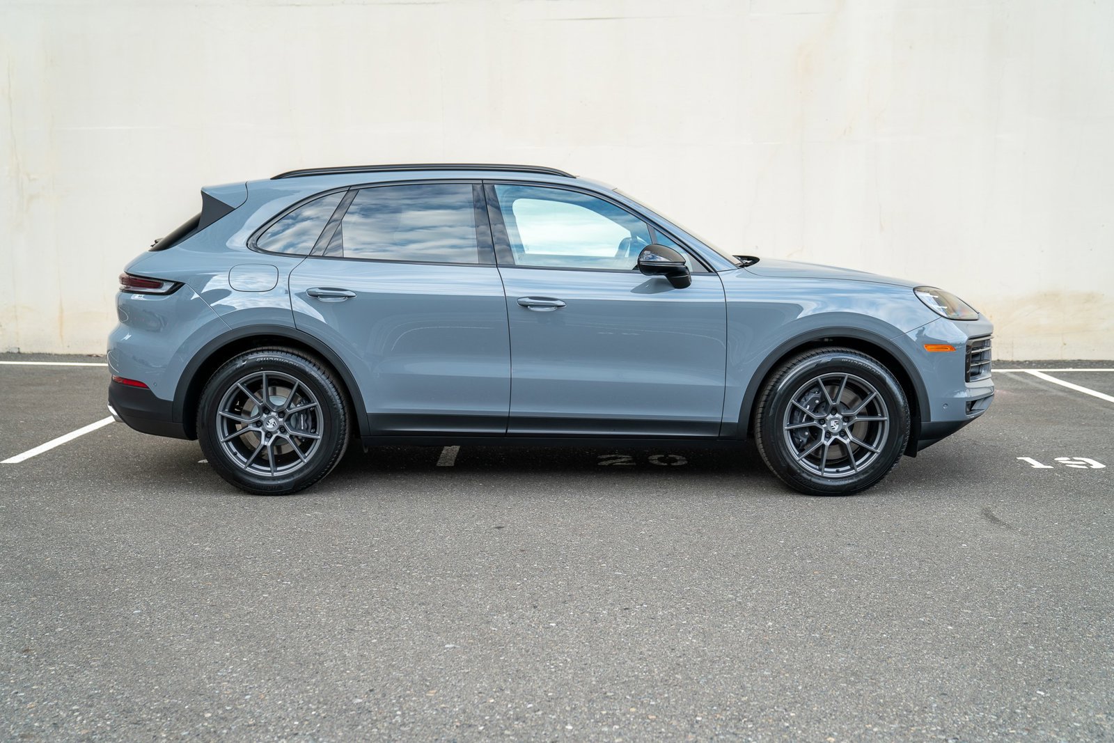 Certified 2026 Porsche Cayenne AWD/4WD image 8