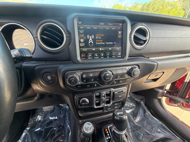 Used 2021 Jeep Wrangler Unlimited Sahara w/ Cold Weather Group AWD/4WD image 22