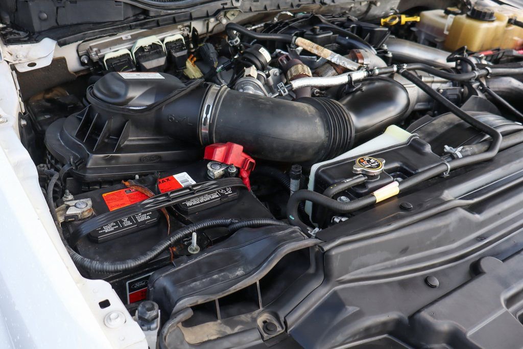 Used 2019 Ford F550 2WD Regular Cab Super Duty image 12