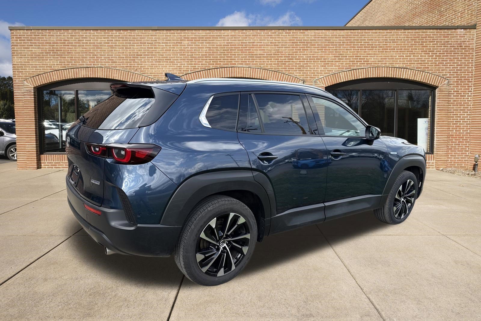 Used 2025 MAZDA CX-50 2.5 Hybrid w/ Premium Plus Pkg image 3