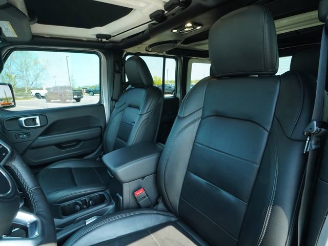 Used 2020 Jeep Wrangler Unlimited Sahara image 36