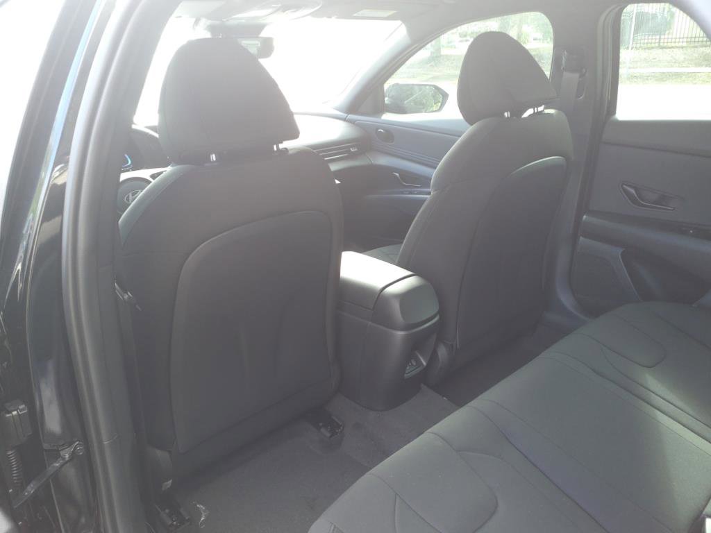 Used 2025 Hyundai Elantra Sport image 12