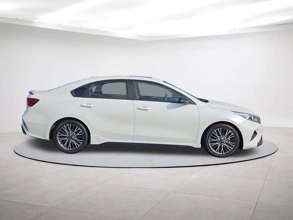 Used 2024 Kia Forte GT-Line w/ GT-Line Premium Package image 8