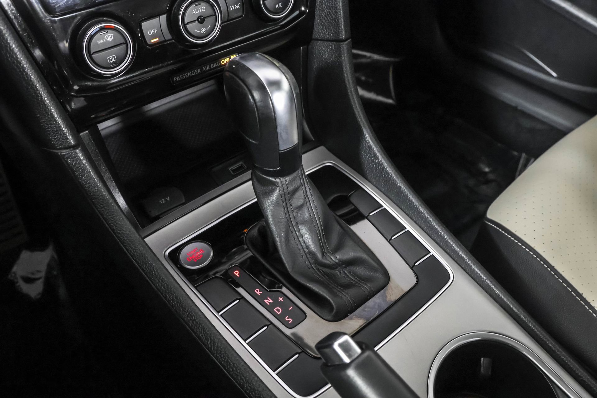 Used 2022 Volkswagen Passat 2.0T R-Line image 31