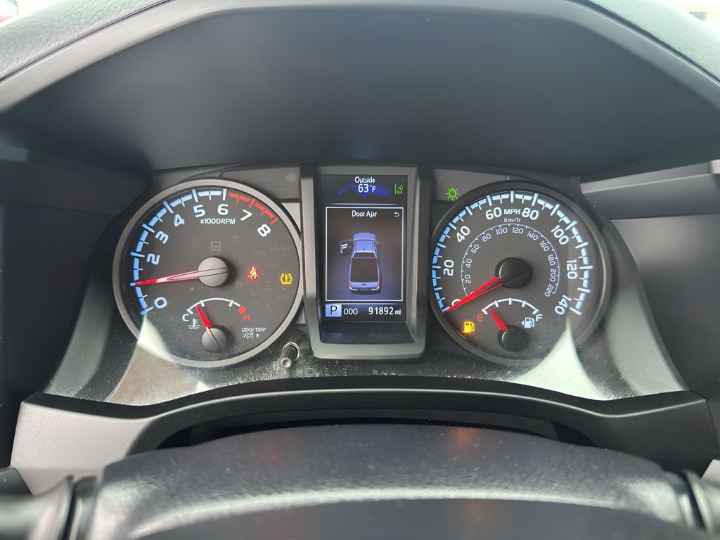 Used 2020 Toyota Tacoma SR w/ SX Package image 19