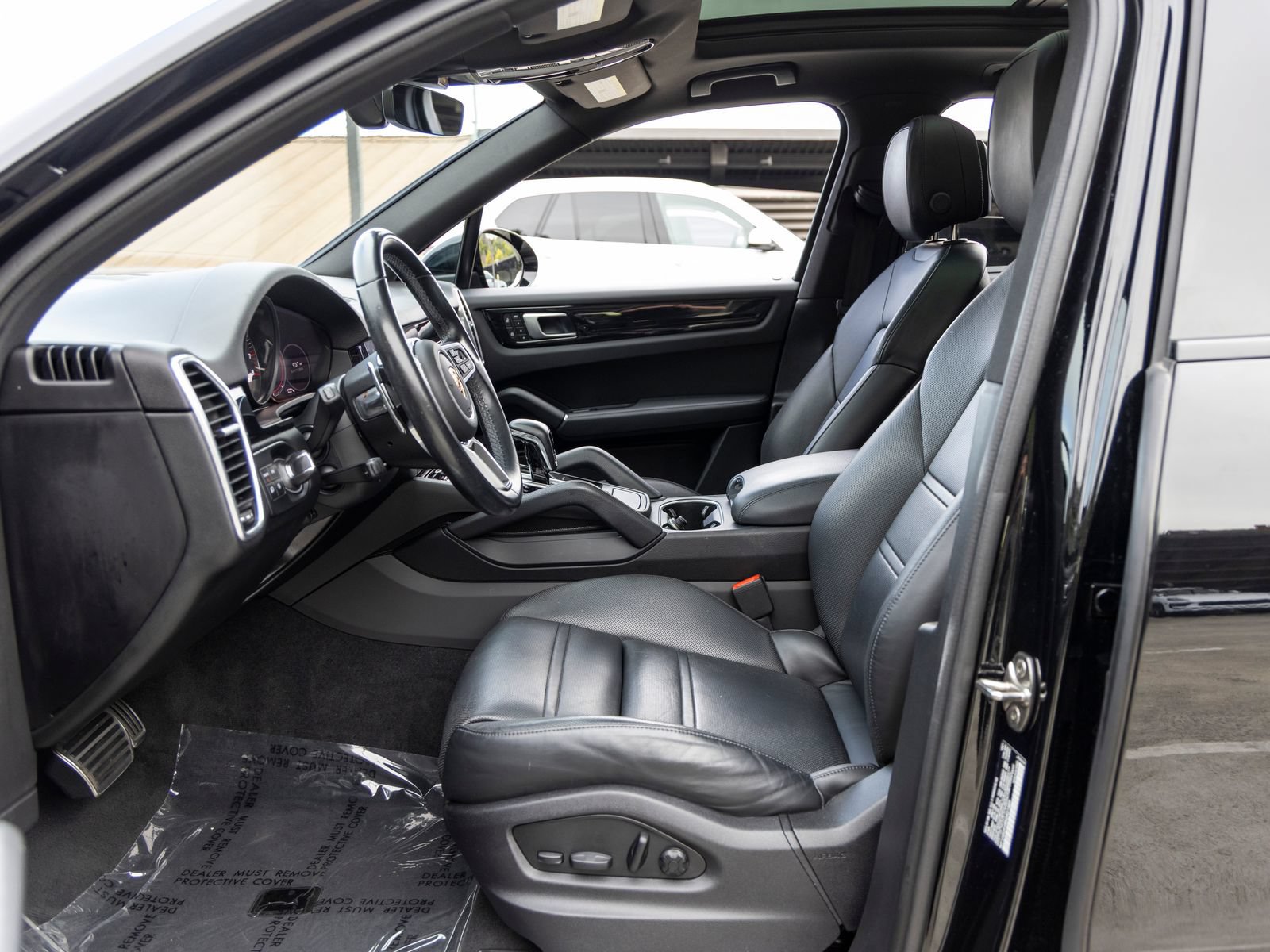 Certified 2022 Porsche Cayenne S AWD/4WD image 30