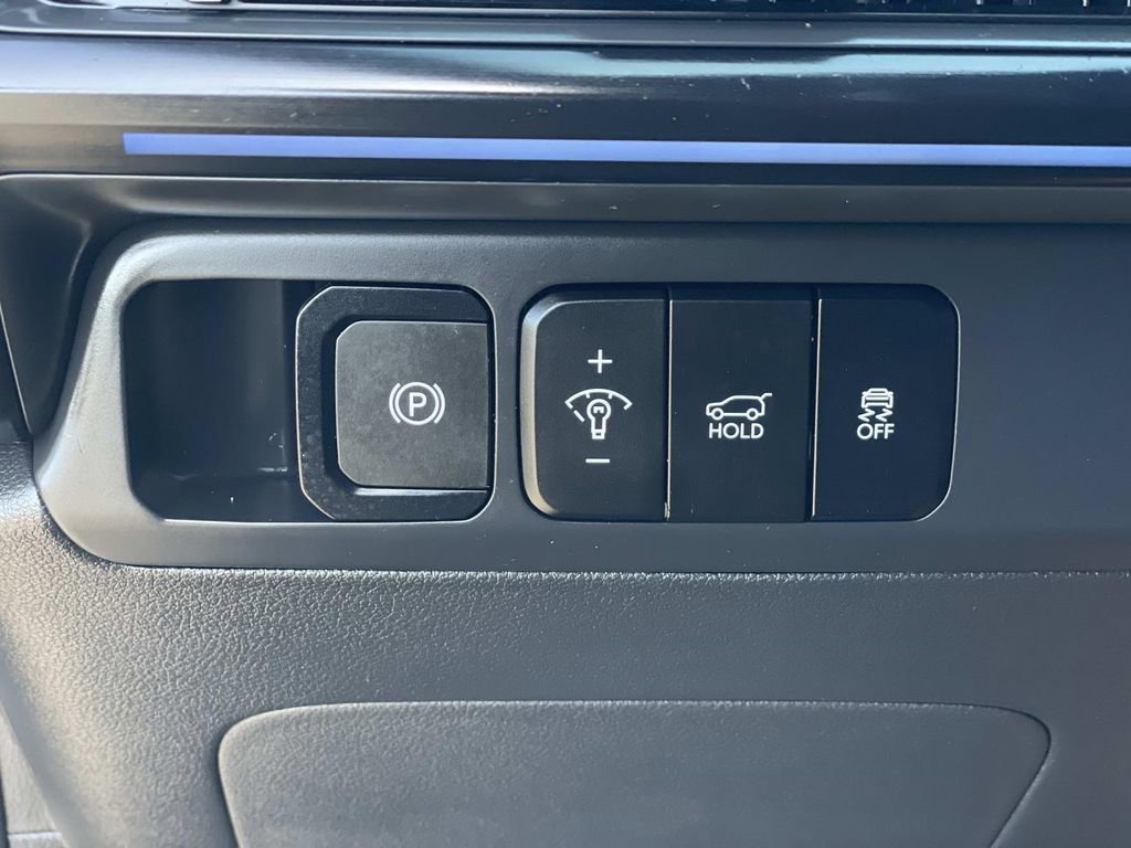 Used 2025 Hyundai Santa Fe Calligraphy image 21