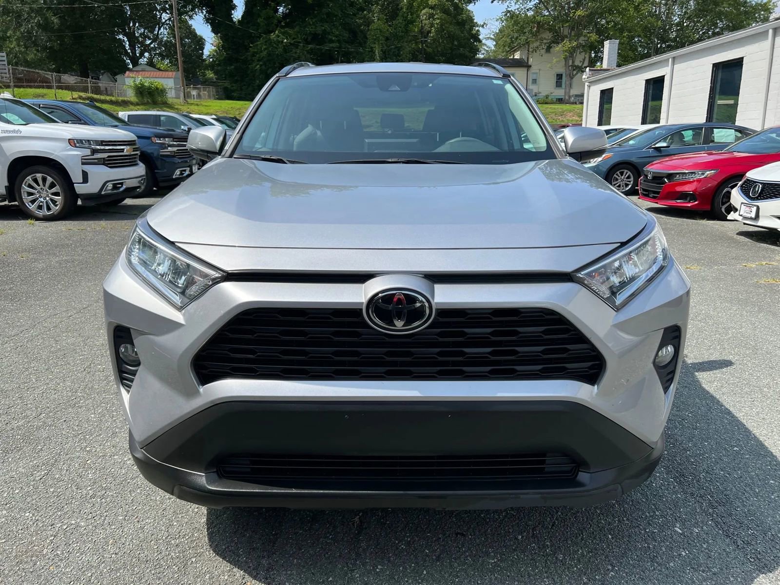 Used 2021 Toyota RAV4 XLE image 2
