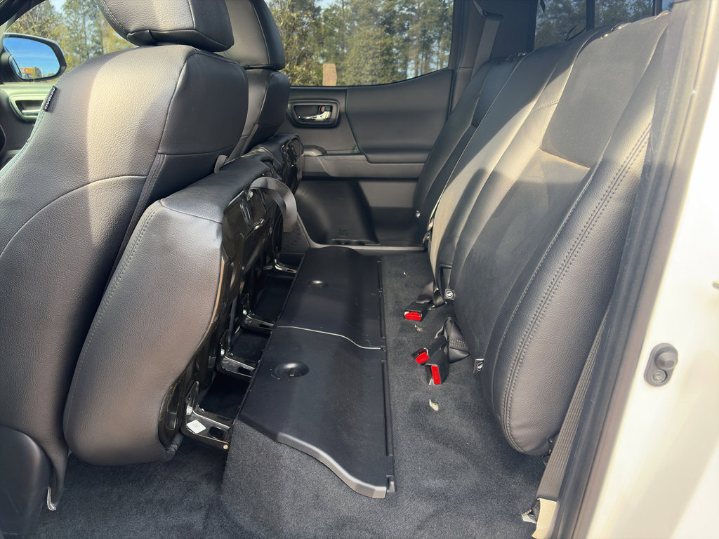 Used 2018 Toyota Tacoma TRD Sport image 15