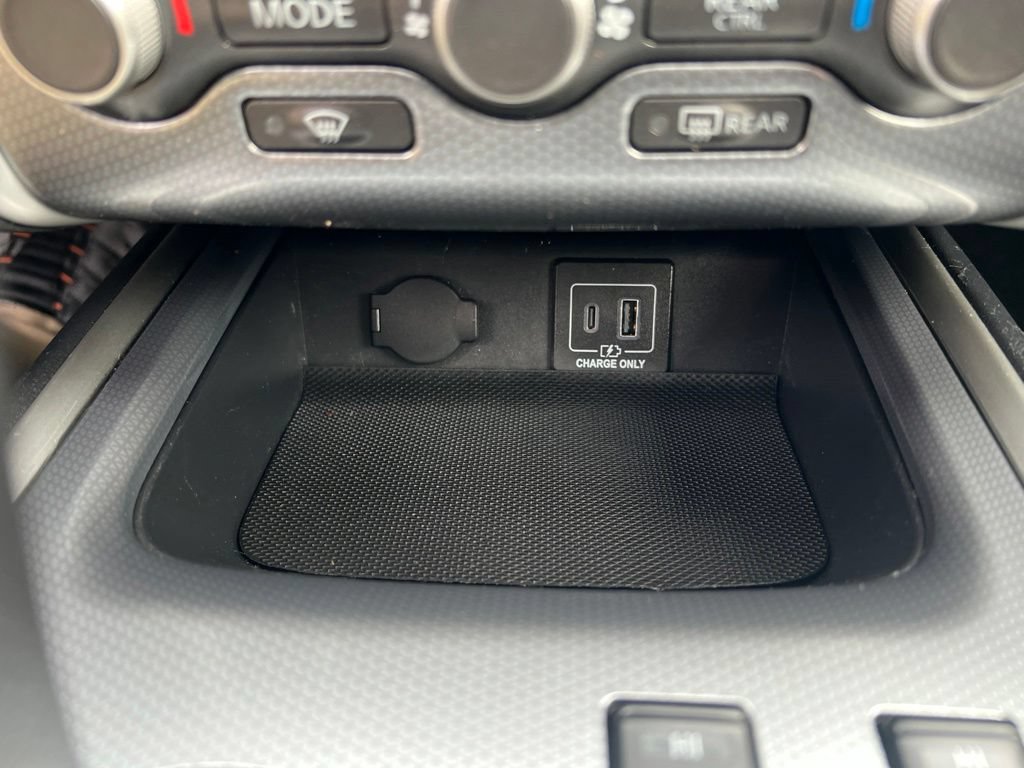 Used 2019 Nissan Pathfinder SL w/ SL Premium Package AWD/4WD image 61