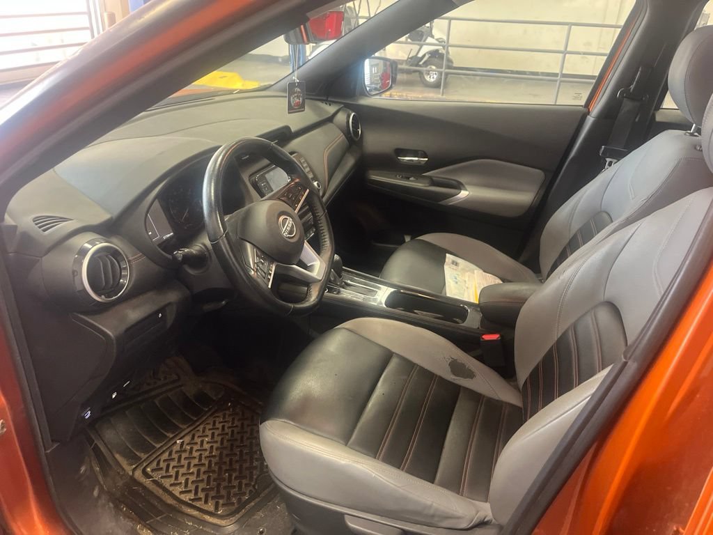 Used 2022 Nissan Kicks SR w/ Premium Package FWD image 5