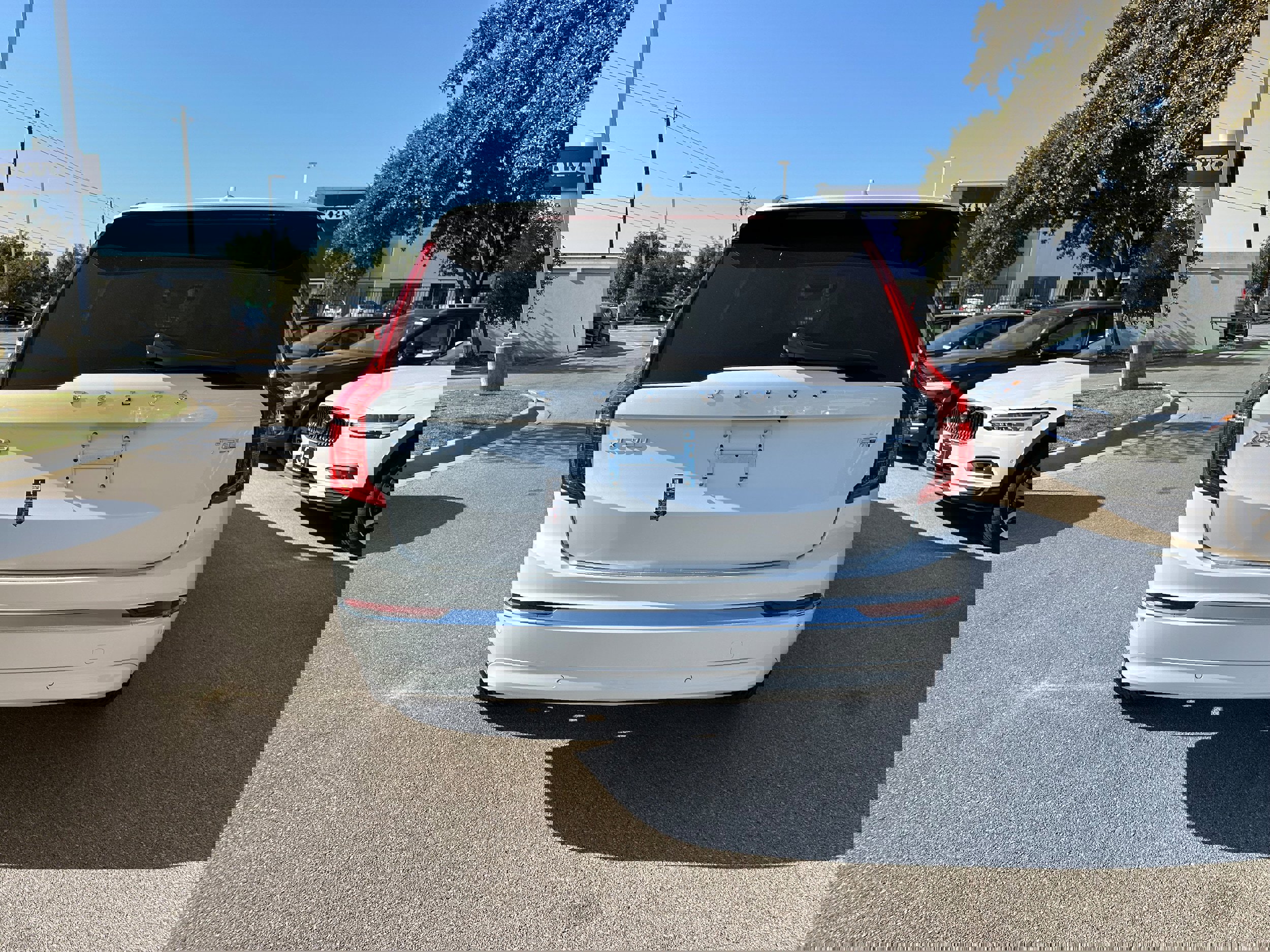 New 2025 Volvo XC90 T8 Plus w/ Protection Package Premier image 5