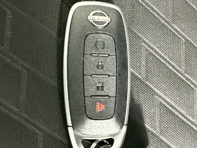 Used 2022 Nissan Kicks SV image 16