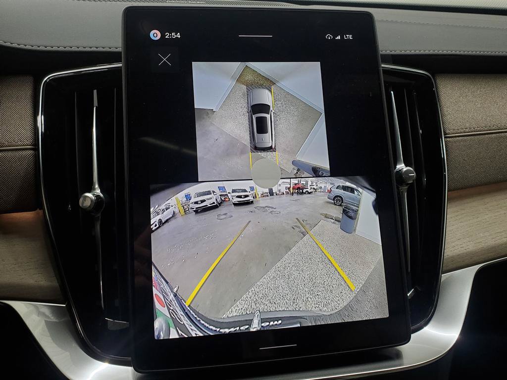 New 2027 Volvo XC90 B6 Ultra AWD/4WD image 10