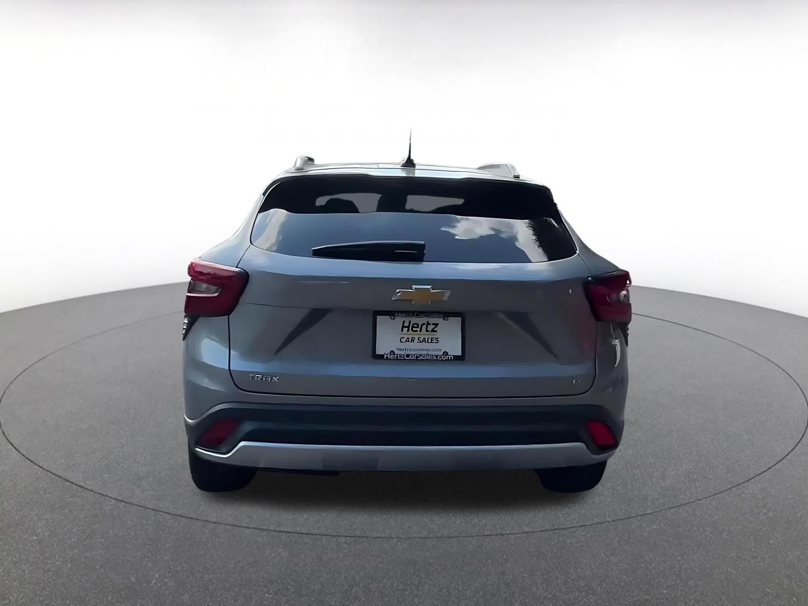 Used 2025 Chevrolet Trax LT image 12