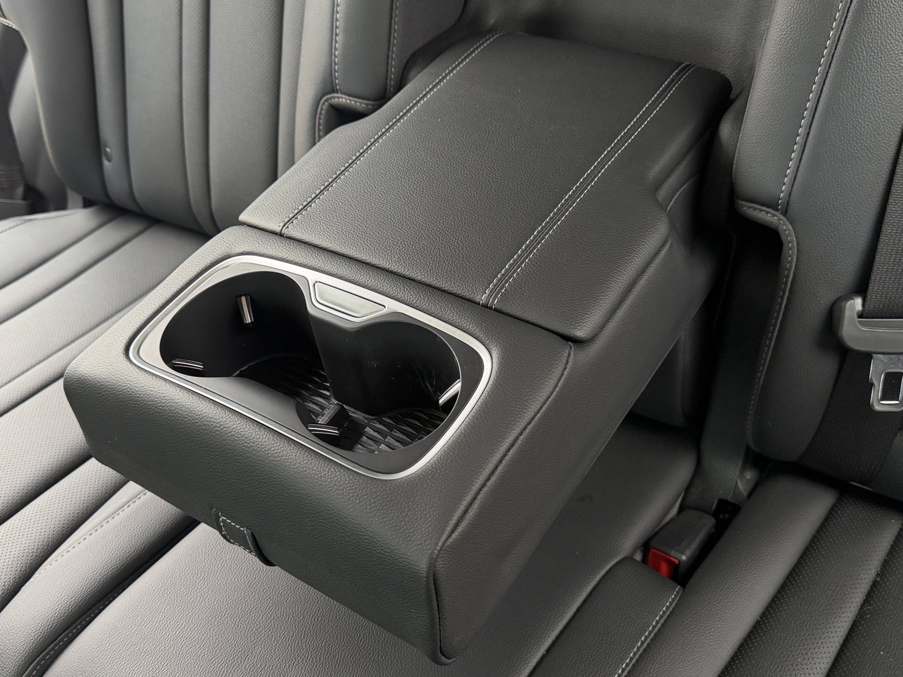 Used 2025 Genesis GV80 2.5T Standard AWD/4WD image 33