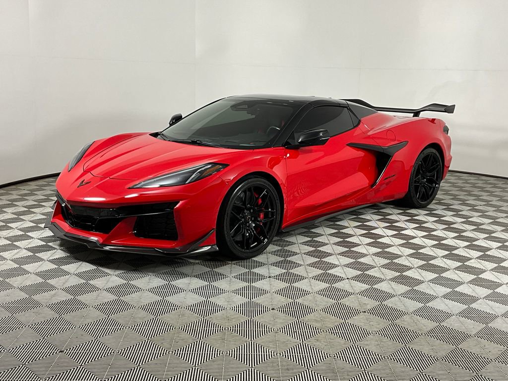 Used 2025 Chevrolet Corvette Z06 w/ Z07 Performance Package RWD image 1