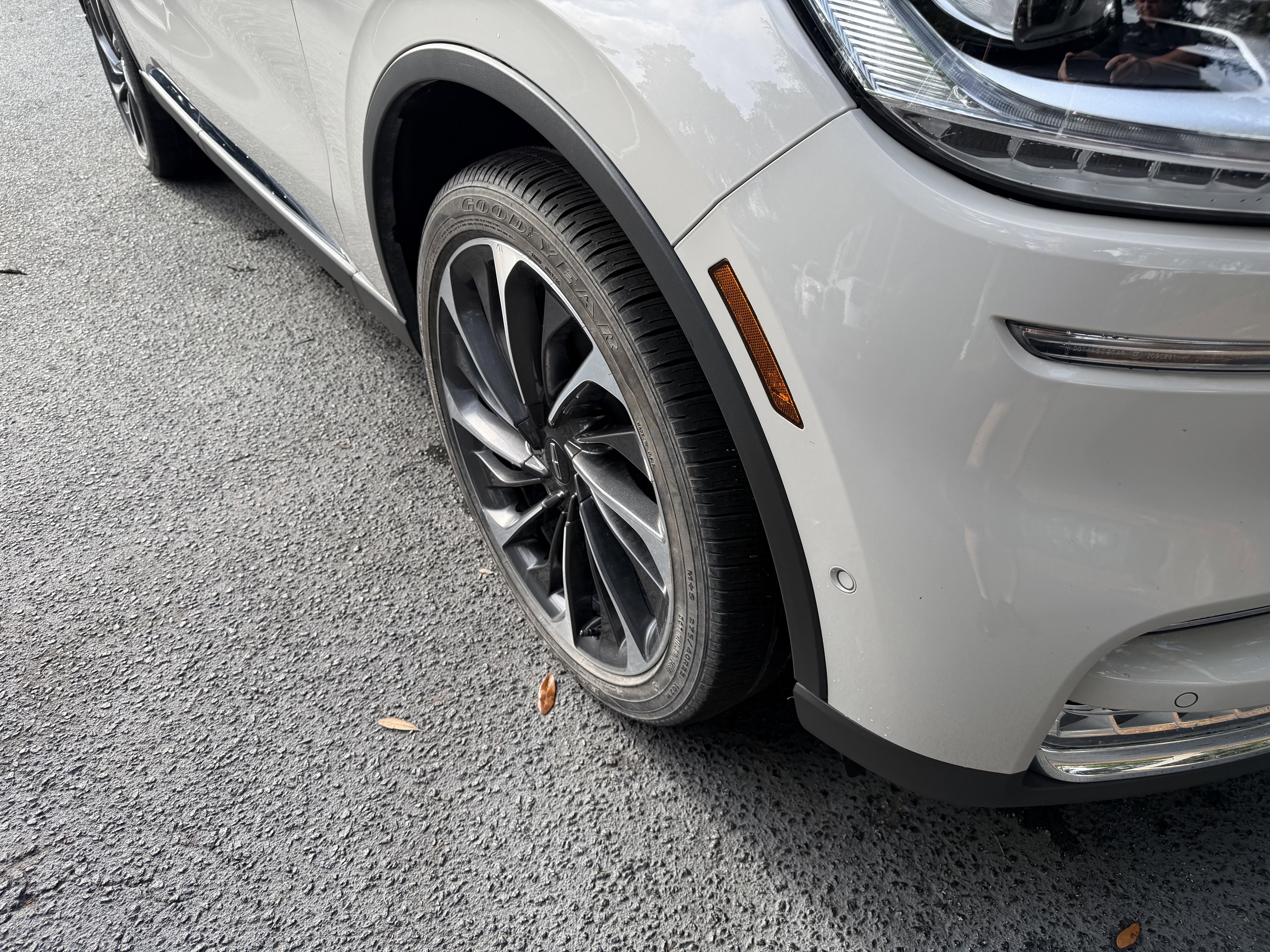Used 2023 Lincoln Aviator Reserve w/ Equipment Group 201A AWD/4WD image 11
