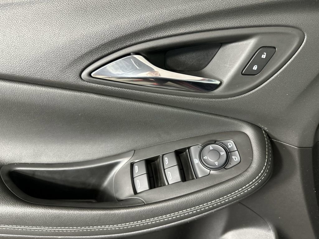 Used 2023 Buick Encore GX Preferred w/ Cold Weather Comfort Package FWD image 25