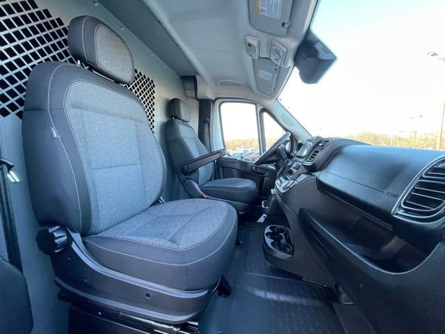 Used 2024 RAM ProMaster 2500 w/ Convenience Group image 24