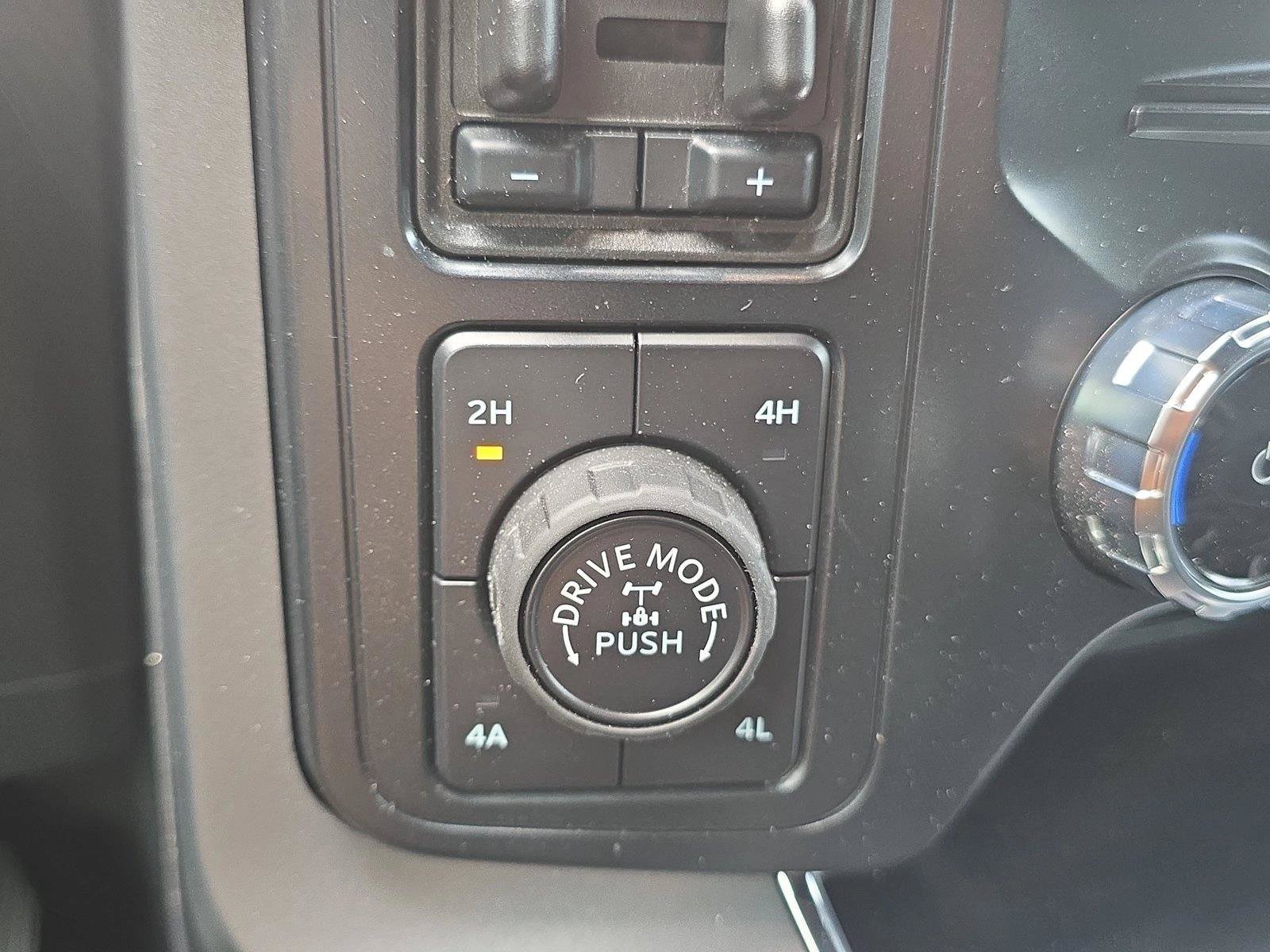 Used 2025 Ford F150 Lariat w/ Equipment Group 501A Mid AWD/4WD image 19