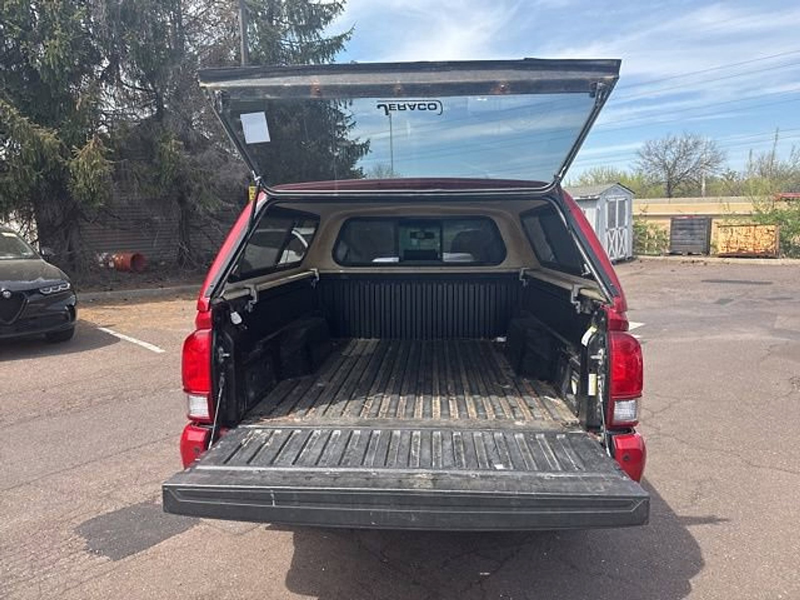 Used 2017 Toyota Tacoma TRD Sport image 9