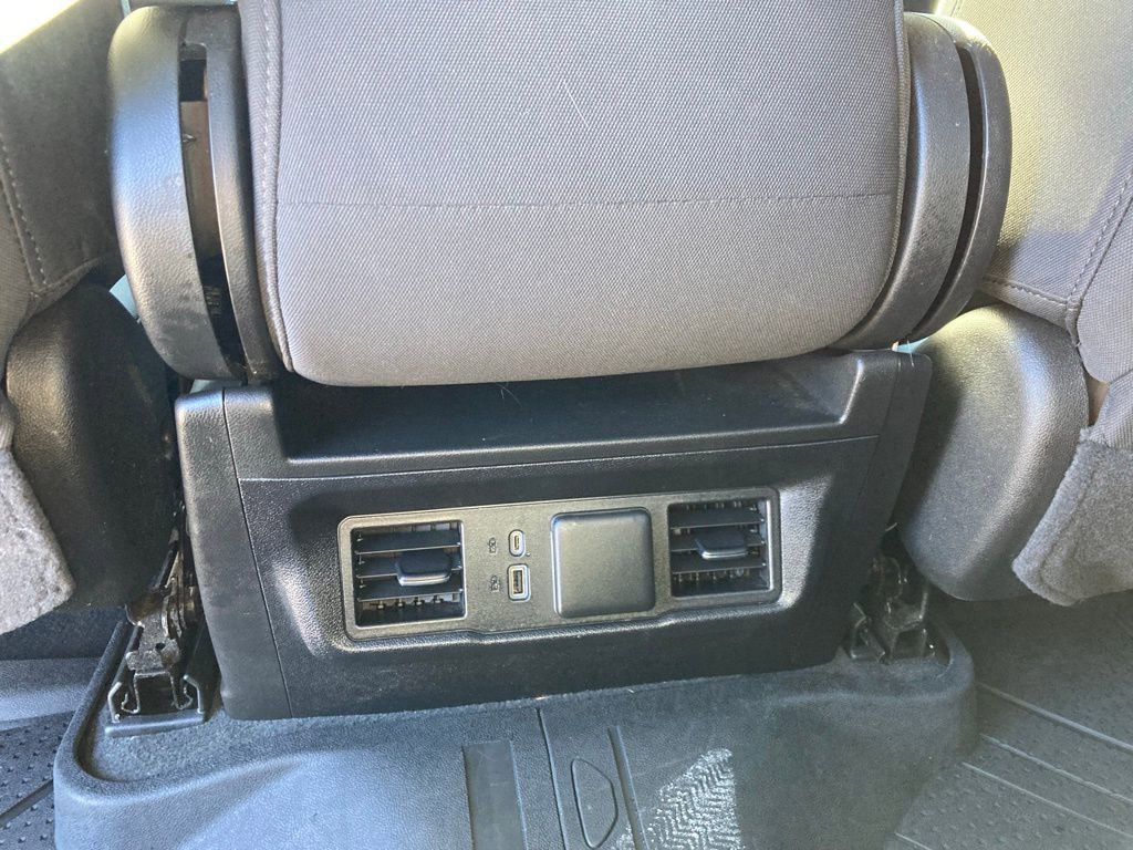 Used 2024 Chevrolet Silverado 1500 LT image 22