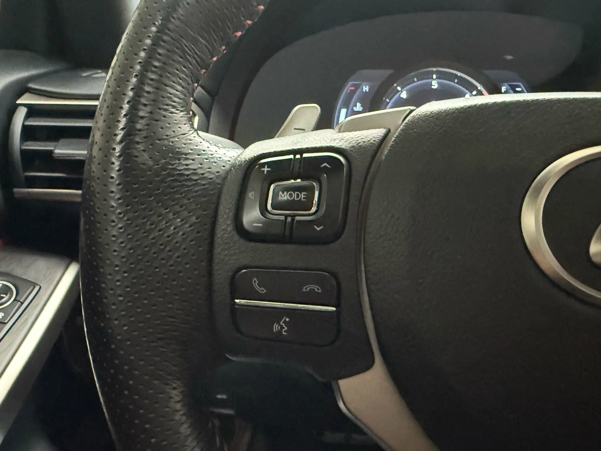 Used 2019 Lexus IS 300 F Sport w/ F Sport Package image 22