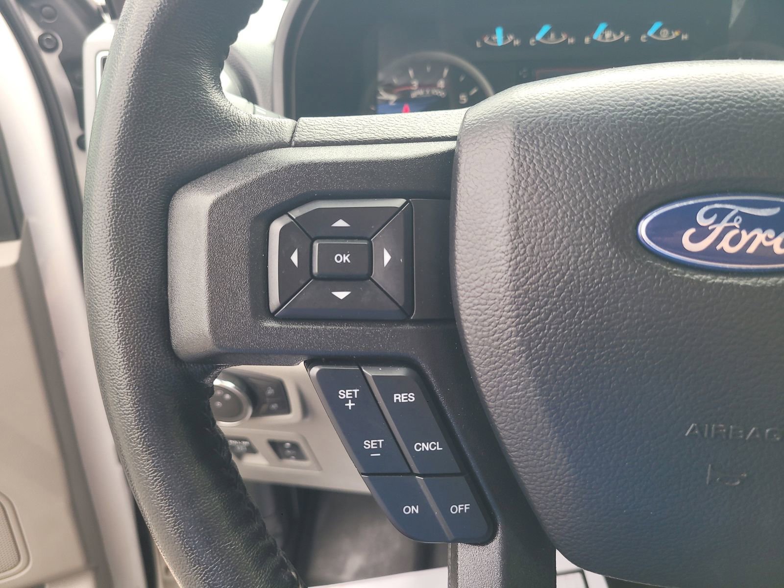 Used 2020 Ford F150 XLT w/ Equipment Group 302A Luxury AWD/4WD image 14