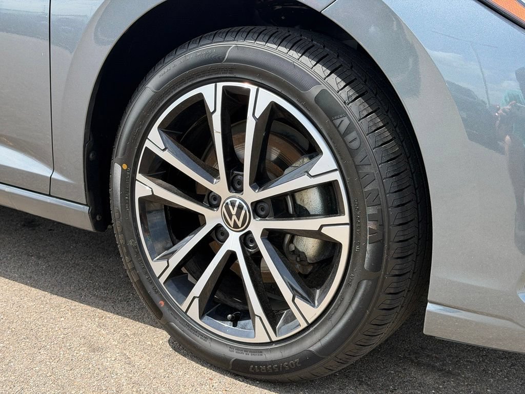 Used 2025 Volkswagen Jetta Sport FWD image 26