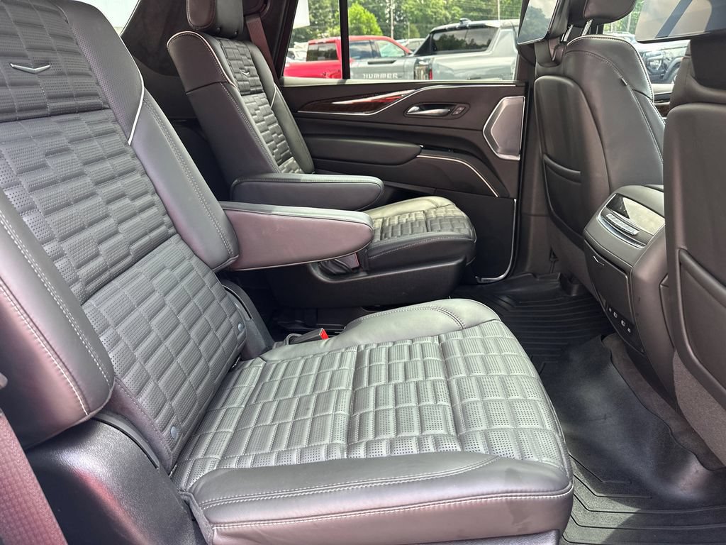 Certified 2024 Cadillac Escalade Sport Platinum w/ LPO, ONYX Package AWD/4WD image 15