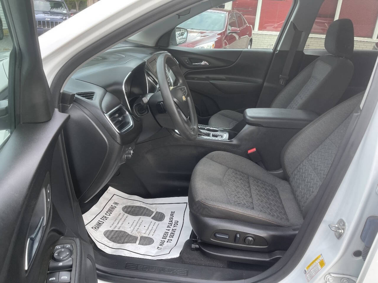 Used 2023 Chevrolet Equinox LT FWD image 12