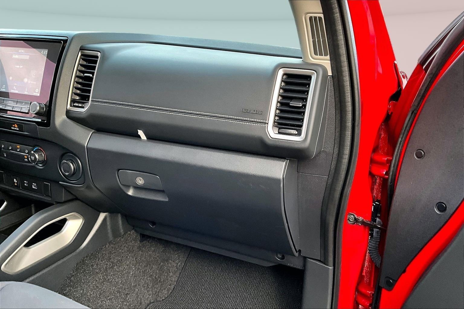 Used 2022 Nissan Frontier SV w/ Technology Package image 25