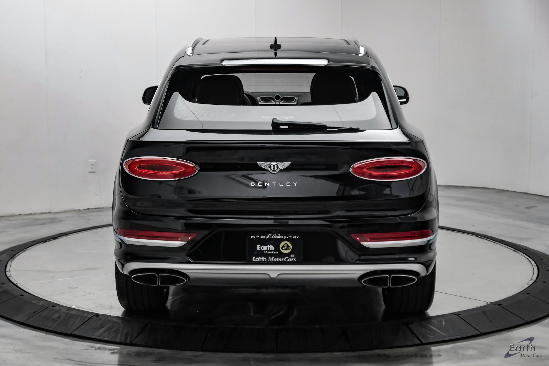 Used 2023 Bentley Bentayga Extended Wheelbase AWD/4WD image 11