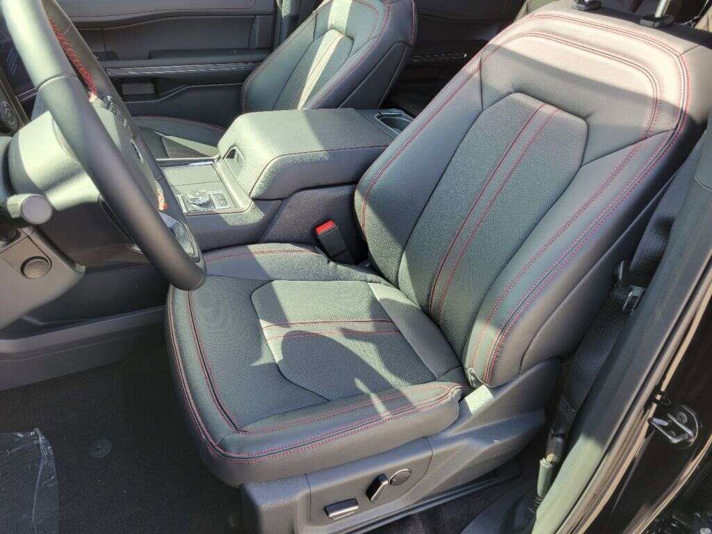 Used 2023 Ford Expedition Max Limited AWD/4WD image 24