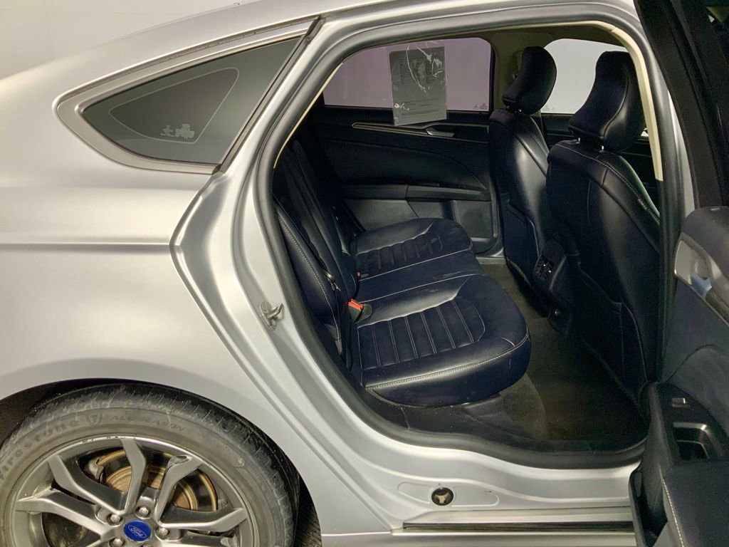 Used 2019 Ford Fusion SEL image 33
