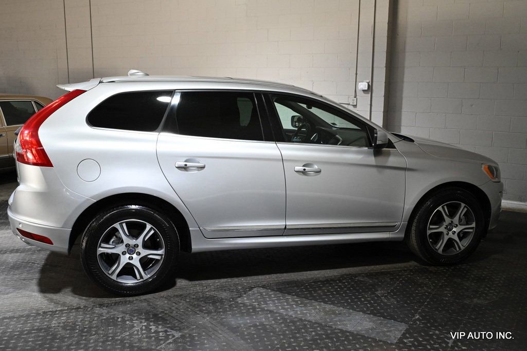 Used 2015 Volvo XC60 T6 Premier Plus image 25